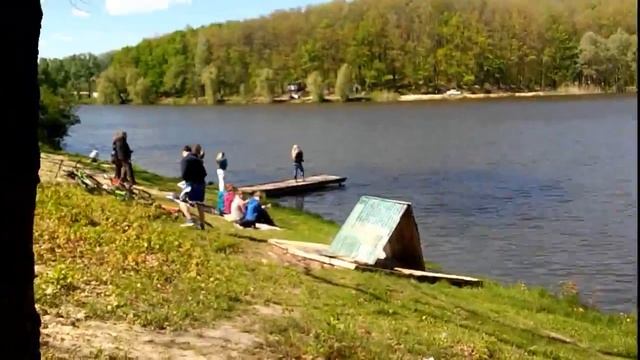 Озеро в эко парке Фельдмана смотреть онлайн