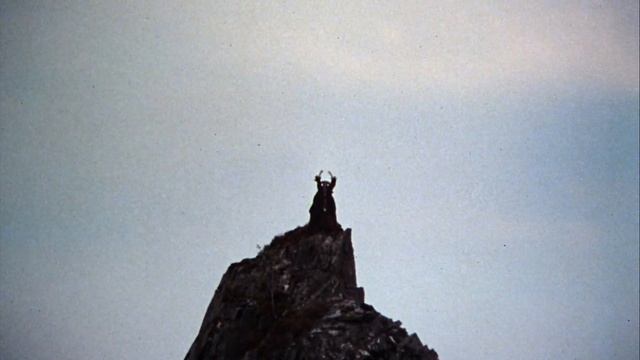 Monty Python and the Holy Grail (1975) Trailer смотреть онлайн