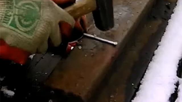 Как сделать мини саблю из гвоздя? смотреть онлайн