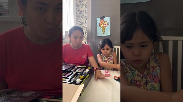 Зере - распаковка - подарок на день рождение - слайм смотреть онлайн