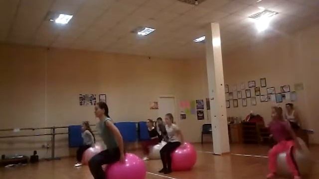 упражнения с фитболом для детей смотреть онлайн