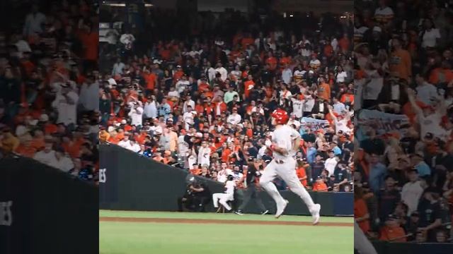 WHAT A GAME LAST NIGHT?! Phillies Radio Announcers React to 6-5 Homer in Game 1 in the 2022 WS смотреть онлайн