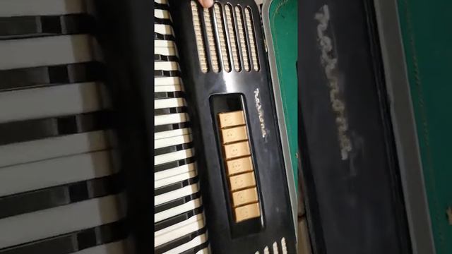 Acordeon, Orgă, Pian, Harmonium,, Hohner Harmona " de vânzare. смотреть онлайн