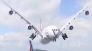 Самолёт летит как птица