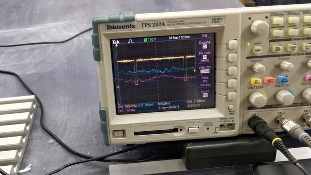 Balancing a rotor with an oscilloscope смотреть онлайн