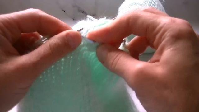 ВЯЖЕМ САМЫЙ МОДНЫЙ АКСЕССУАР СНУД "С УГОЛКОМ" ИЗ ПРЯЖИ ПУХ НОРКИ . ХИТ СЕЗОНА!! смотреть онлайн