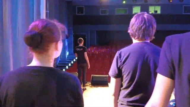 Новогодние игрушки. Зеркальный 2021 смотреть онлайн