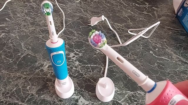Электрическая зубная щетка ORAL-B BRAUN смотреть онлайн