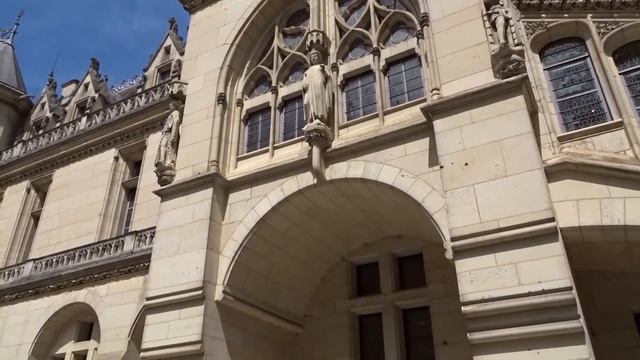 Château de Pierrefond смотреть онлайн