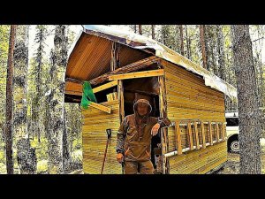 В НЕИЗВЕСТНОСТЬ! ОСТАВИЛ ИЗБУ. ПРОБИРАЮСЬ ЧЕРЕЗ БОЛОТА! ПОИСКИ СТАЛИ УДАЧЕЙ!