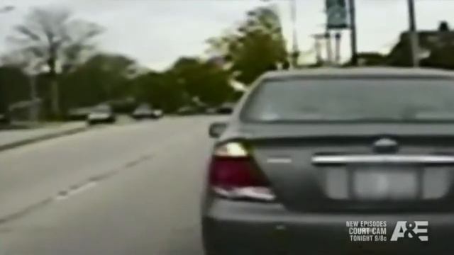 Car Backs Up Into Police Cruiser смотреть онлайн