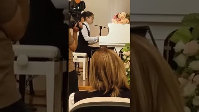 Qavrilin "Tarantella" ifa edirlər Gülay Quliyeva və Nihad Süleymanov смотреть онлайн