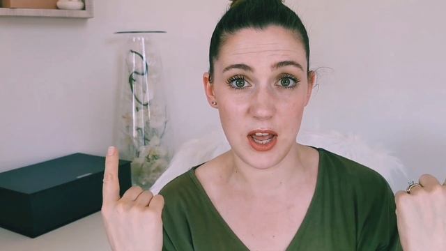 Volume length and definition for your lashes: the right mascara! смотреть онлайн