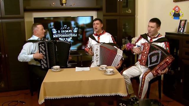 "МАЛИНОВКА" дуэт "Веселуха" Дмитрий Иващенко и Анатолий Гальянов в гостях у "Митрофановны" смотреть онлайн
