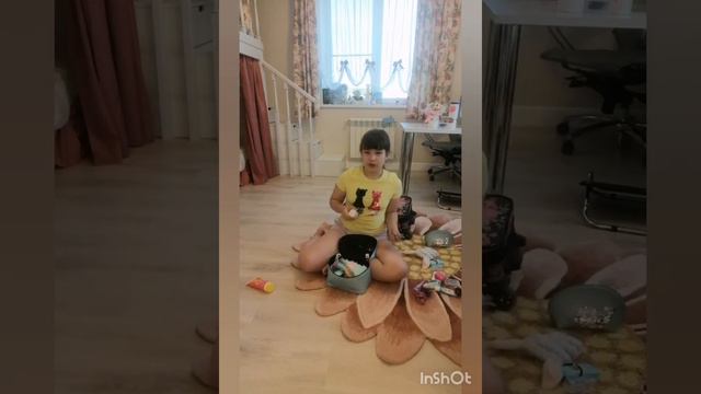 Тренируюсь собирать вещи в лагерь! 🤩 Хочу отправится в лагерь, но не знаю получится ли😢 смотреть онлайн