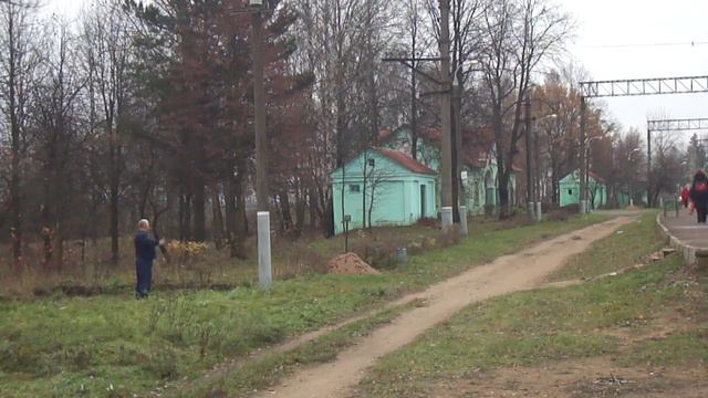 ЭР9М-580 прибывает и отправляется смотреть онлайн