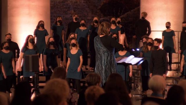Ta na Solbici (And so we dance in Resia) - Vancouver Youth Choir смотреть онлайн