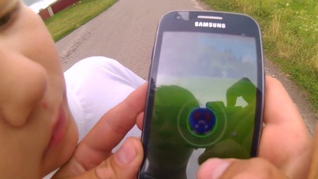 ПОКЕМОНЫ ЗАХВАТИЛИ НАШУ ШКОЛУ! Как скачать игру Покемон го бесплатно на андроид! смотреть онлайн