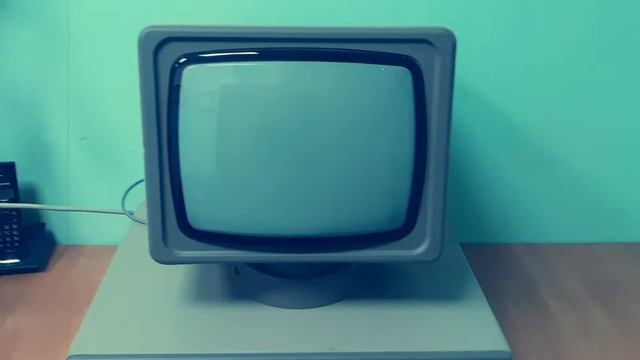 Robotron 1715M включаем 30 летний компьютер из ГДР смотреть онлайн