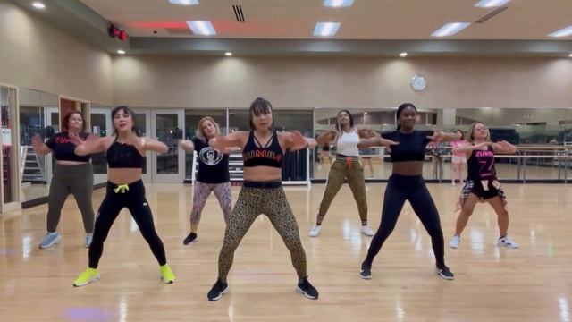 Con Calma By Daddy Yankee (feat. Snow) - ZIN 80 - JamieZumba - Reggaetón