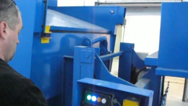 Работа двуфазного отдельностоящего опрокидывателя баков Europress S7 смотреть онлайн