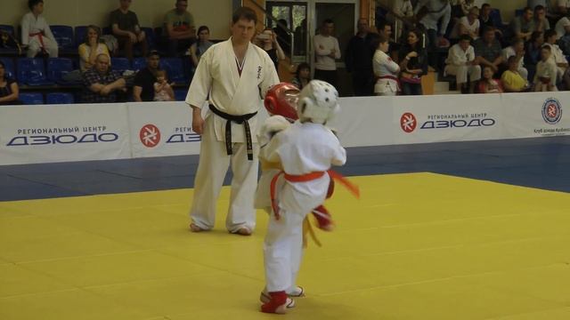 Каминари карате. Кубок Федерации 2016 | Оберемок Сергей - Селиванов Роман. 8-9 лет до 25 кг смотреть онлайн