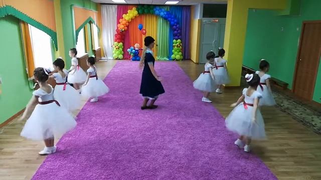 Танец "Первоклашек" МАДОУ "Детский сад №67" Г. Магадан. смотреть онлайн