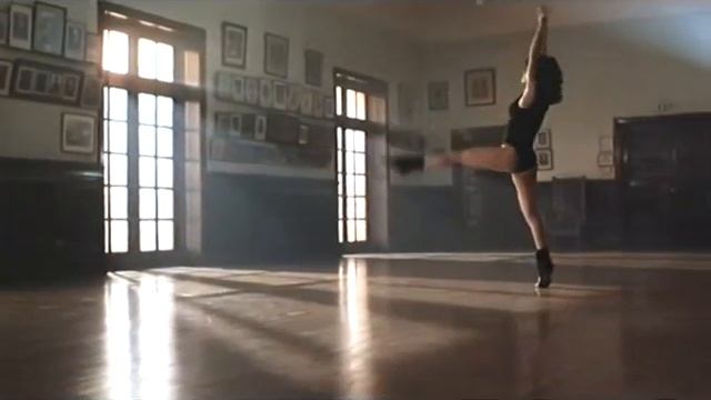 Les Plus Grands Films - Flashdance 1983 смотреть онлайн