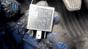 Нет зарядки с генератора,светятся приборы при езде.Volvo 440-460