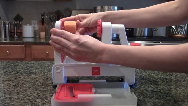 Folding Tri-Blade Spiralizer смотреть онлайн