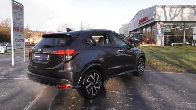 Honda HR-V 1.5 Ex I-Vtec Cvt Auto finished in Ruse Black Metallic , video walk around! смотреть онлайн