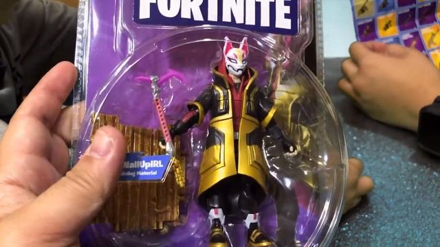 Fortnite Toys - Loot Chest Box Unboxing - Fortnite Animated Intro by Family Toy Review смотреть онлайн