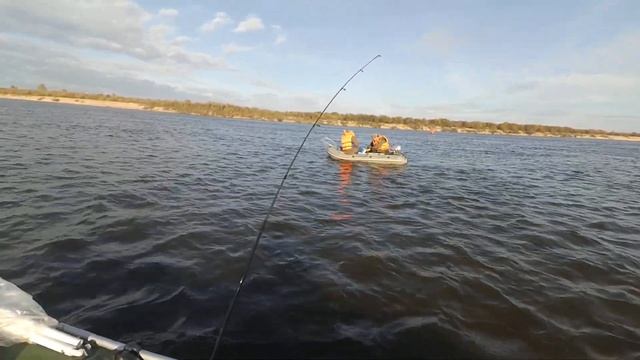 Троллинг Северная Двина. Встреча с друзьями. смотреть онлайн