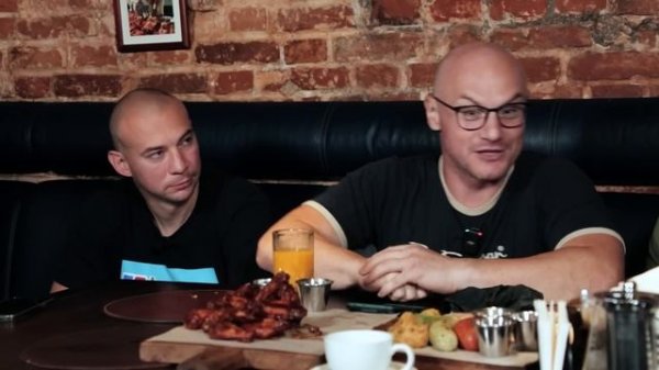 Антон из Ростова с дивана. Фанаты Сельмашей, Белый баскетбол, Streets Fight Club и другие турниры