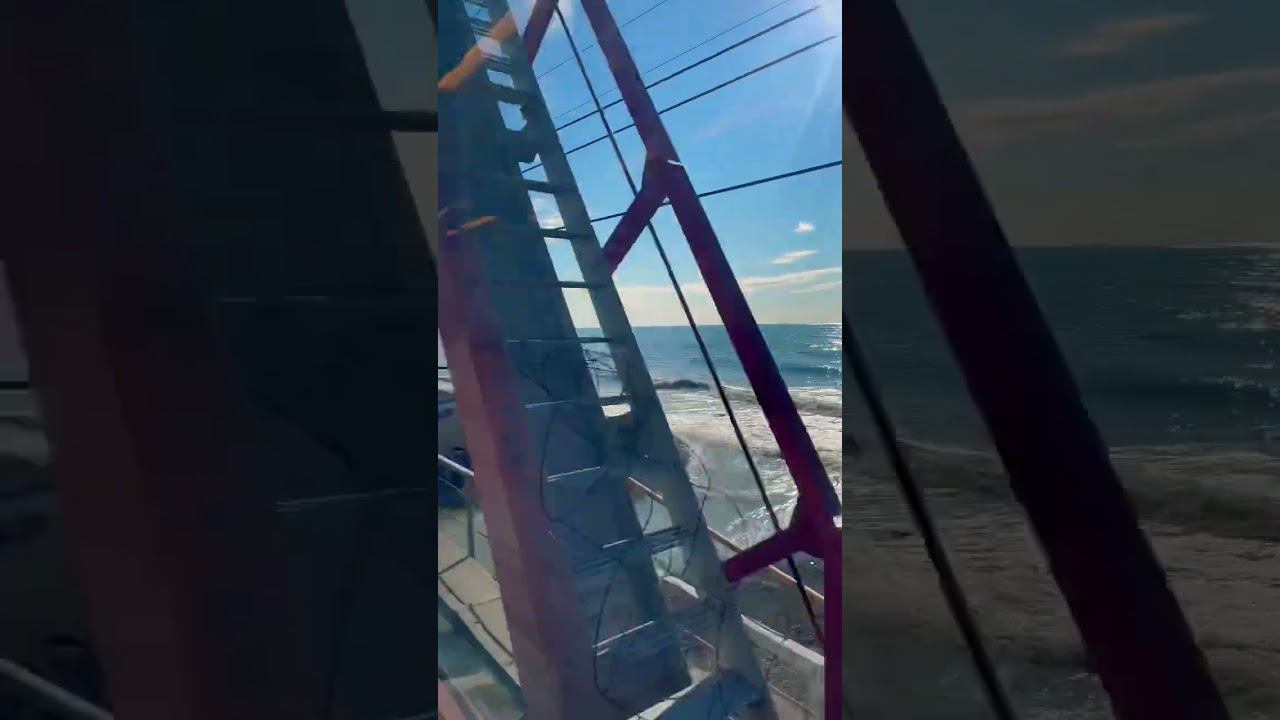 На Ласточке из Сочи в Адлер с красивыми видами на море. 31.01.2023 смотреть онлайн