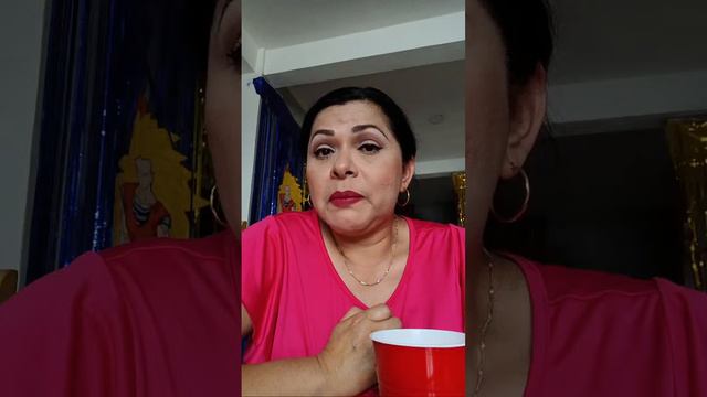 Liliana Marroquin Vlogs está en vivo смотреть онлайн