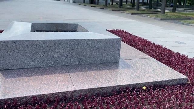 60. Отпуск в Санкт-Петербурге // Июнь 2021 // Эрмитаж // Зингер // Лопухинский сад // Пискаревское смотреть онлайн