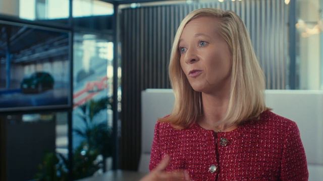 #DriveDefinesHer: In Conversation With Porsche Middle East's Shurooq Zainal смотреть онлайн