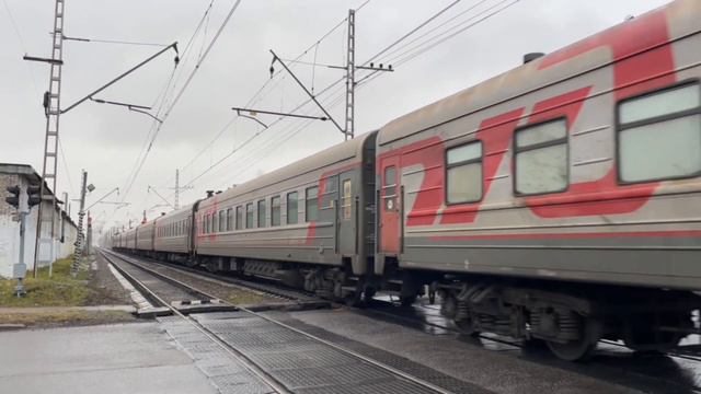 Электровоз ЧС2Т-1039 с поездом №074 СПб-Тюмень следует по перегону Дача Долгорукова-Заневский Пост смотреть онлайн