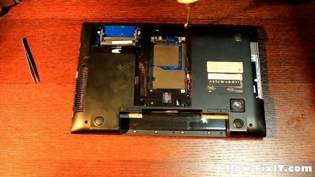 Samsung 550P Laptop Reassembly Guide