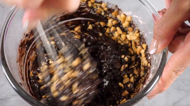 A Simple And Easy Crunchy Choco Snack! No Flour! No Chocolate! No Butter! смотреть онлайн