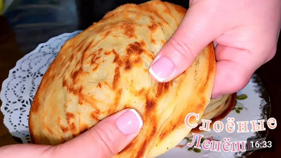 СЛОЁНЫЕ ЛЕПЁШКИ НА СКОВОРОДЕ.🧇🧈🍯 смотреть онлайн