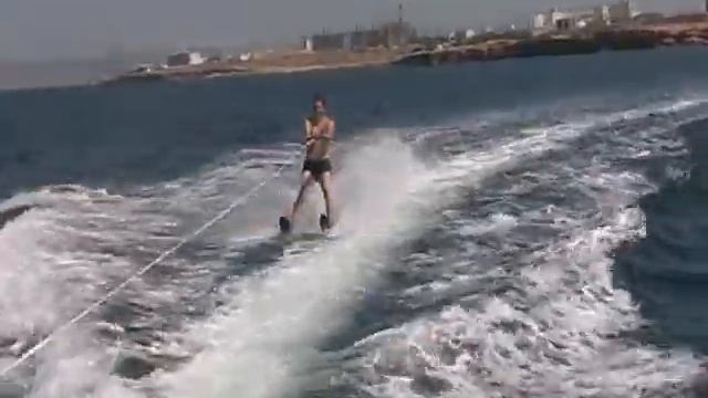 Катаемся на водных лыжах в Севастополе 24.08.2014 смотреть онлайн