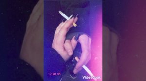 снова в одиноком я сижу на кухне тут так тихо я слишу как сигарета тухнет