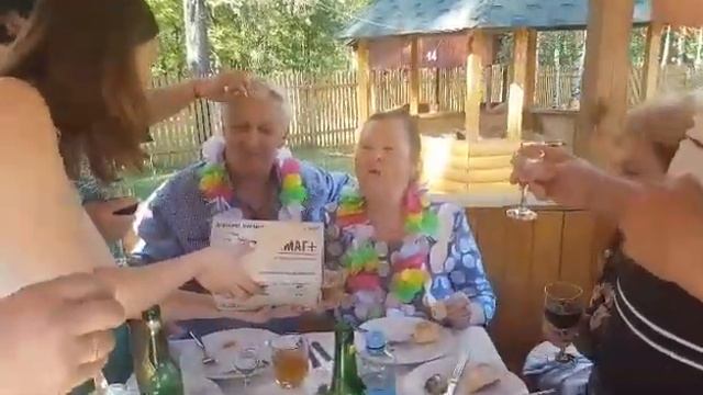 Сюрприз на середине реки смотреть онлайн