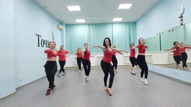 Сальса соло в Танц-Холл ТОЧКА смотреть онлайн