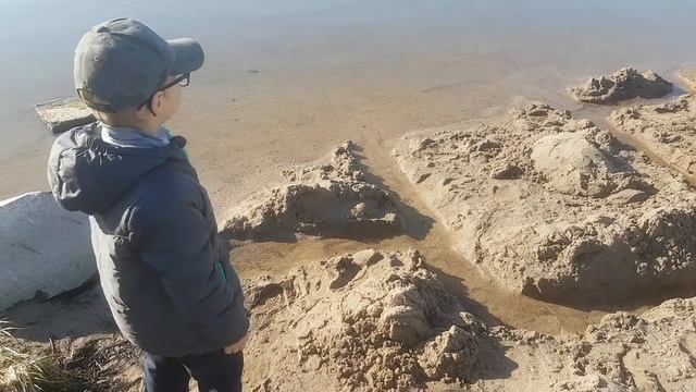 Сказочная страна или как построить страну из песка смотреть онлайн