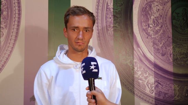 «Жаль, что Шарди не погонял Гоффена лишний сет». Медведев дал прогноз на третий круг смотреть онлайн