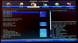 Как на ноутбуке в БИОС поставить загрузку Windows с флешки?