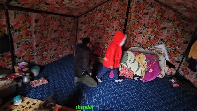 Demolition of the house,grandmother's plot to create a shelter смотреть онлайн